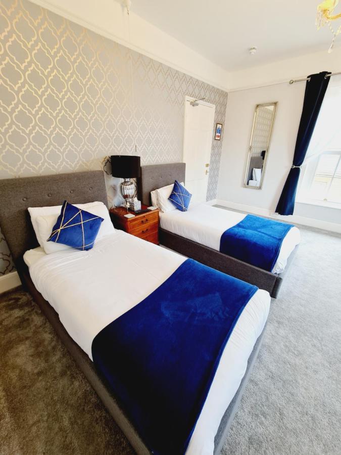 Beaufort Lodge - Central Location & Free Parking 톤턴 외부 사진